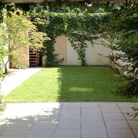 Apartment With Garden In City Center Красков Екстериор снимка