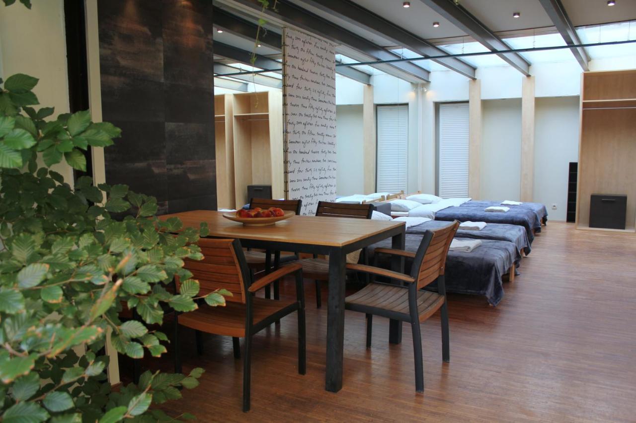 Apartment With Garden In City Center Красков Екстериор снимка