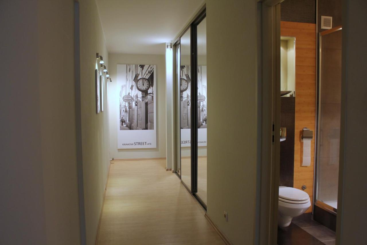 Apartment With Garden In City Center Красков Екстериор снимка
