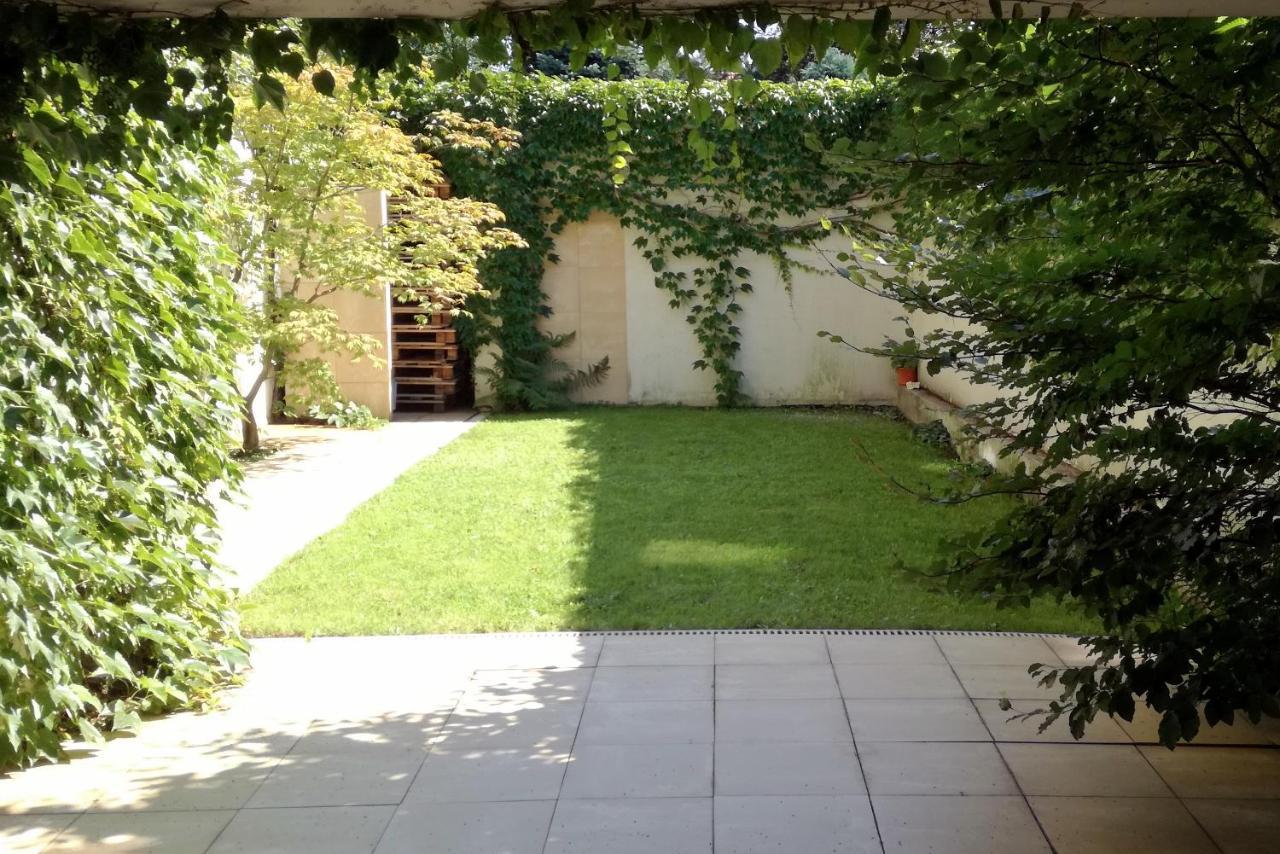 Apartment With Garden In City Center Красков Екстериор снимка
